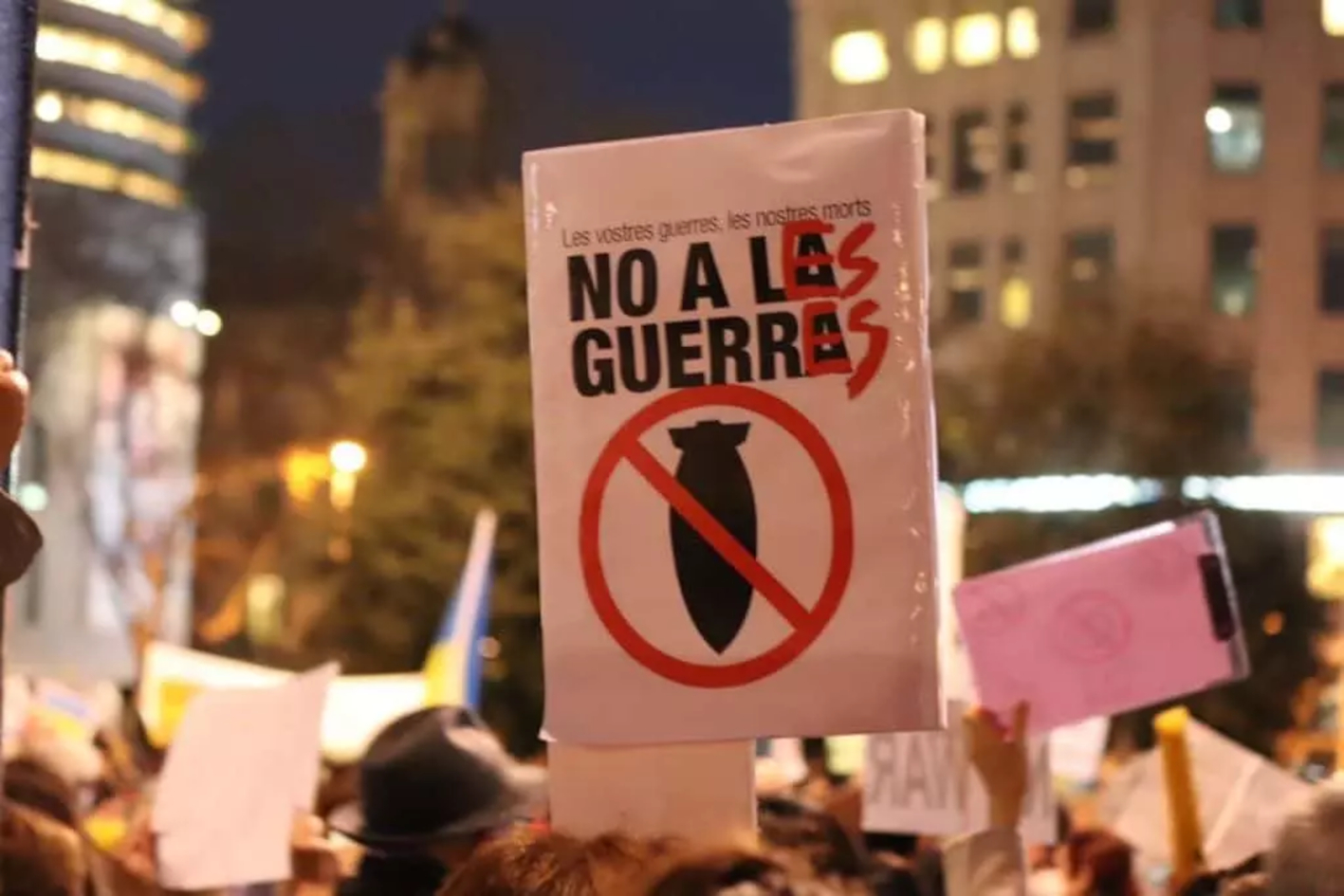 Aturem totes les guerres!