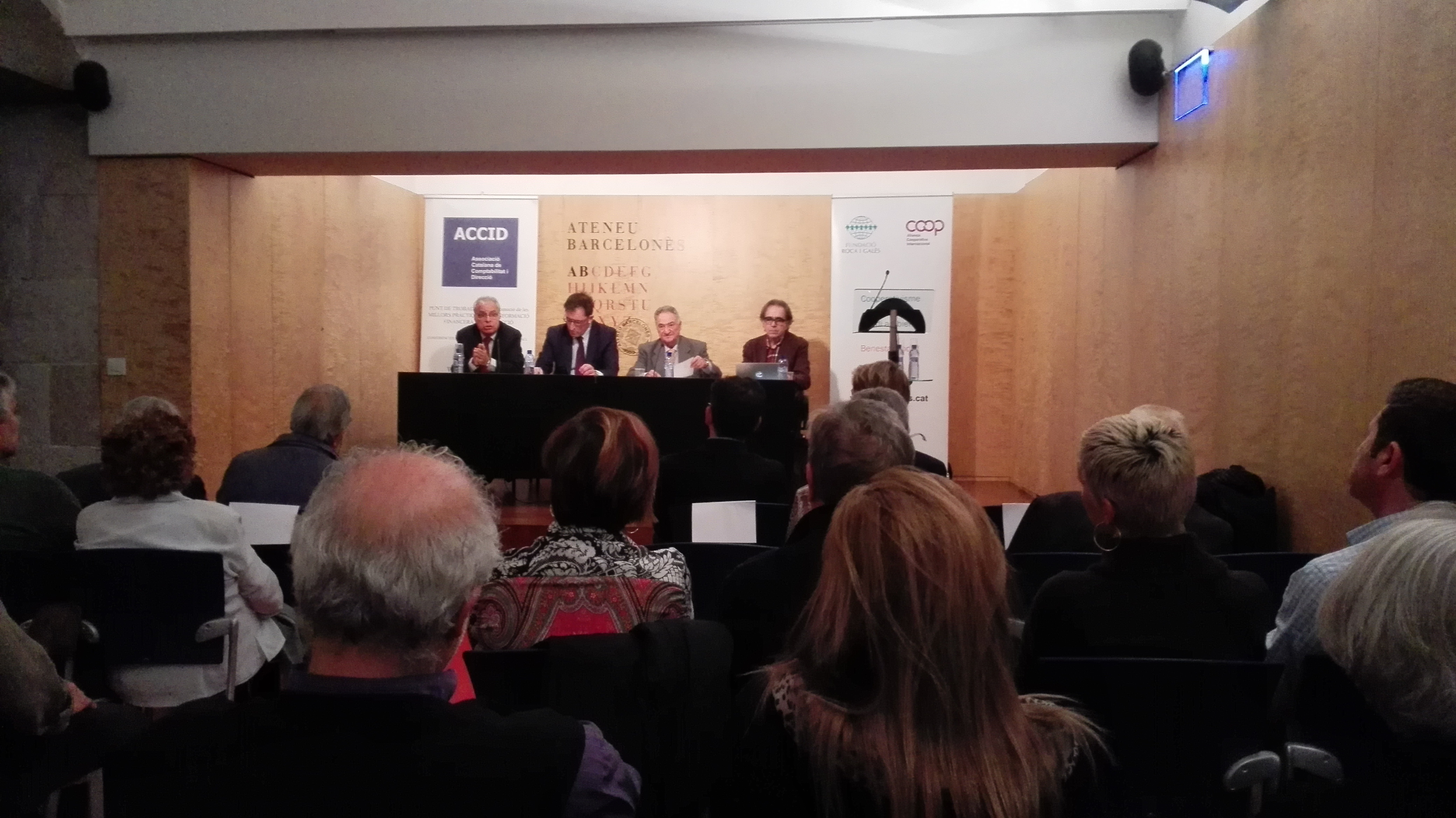 La Fundació Roca i Galès premia l’estudi del cooperativisme