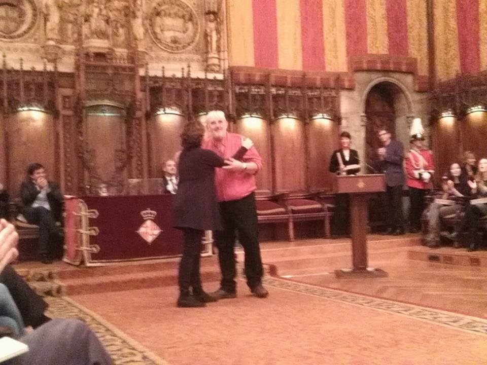 Xavi Palos rep Medalla d’Honor de Barcelona de la mà de l’Alcaldessa